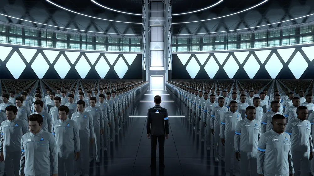 Detroit: Become Human: rzędy androidów ustawione w jasnej hali, pojedyncza postać na środku